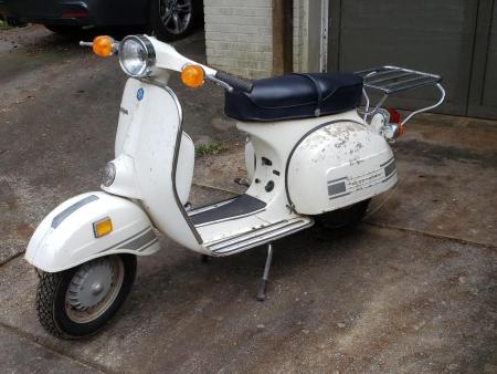 This is an image of a 1977 vespa rally 200 (original)
