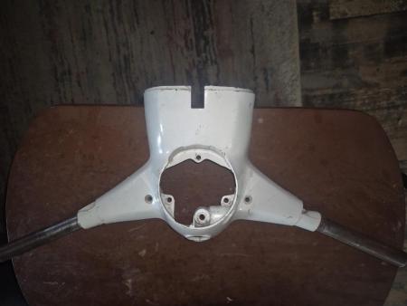This is a visual of a serveta lower headset