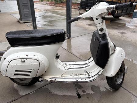 This is a representation of a 1978 vespa 50 special w/ 135 malissa engine