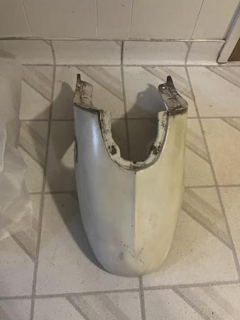 This is a representation of a lambretta mudguard (70s serveta most likely)