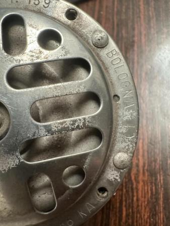 This is a snapshot of a vespa rally200 horn 