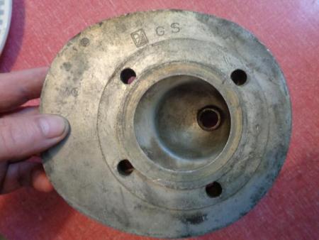 This is a capture of a gs 160 cylinder head